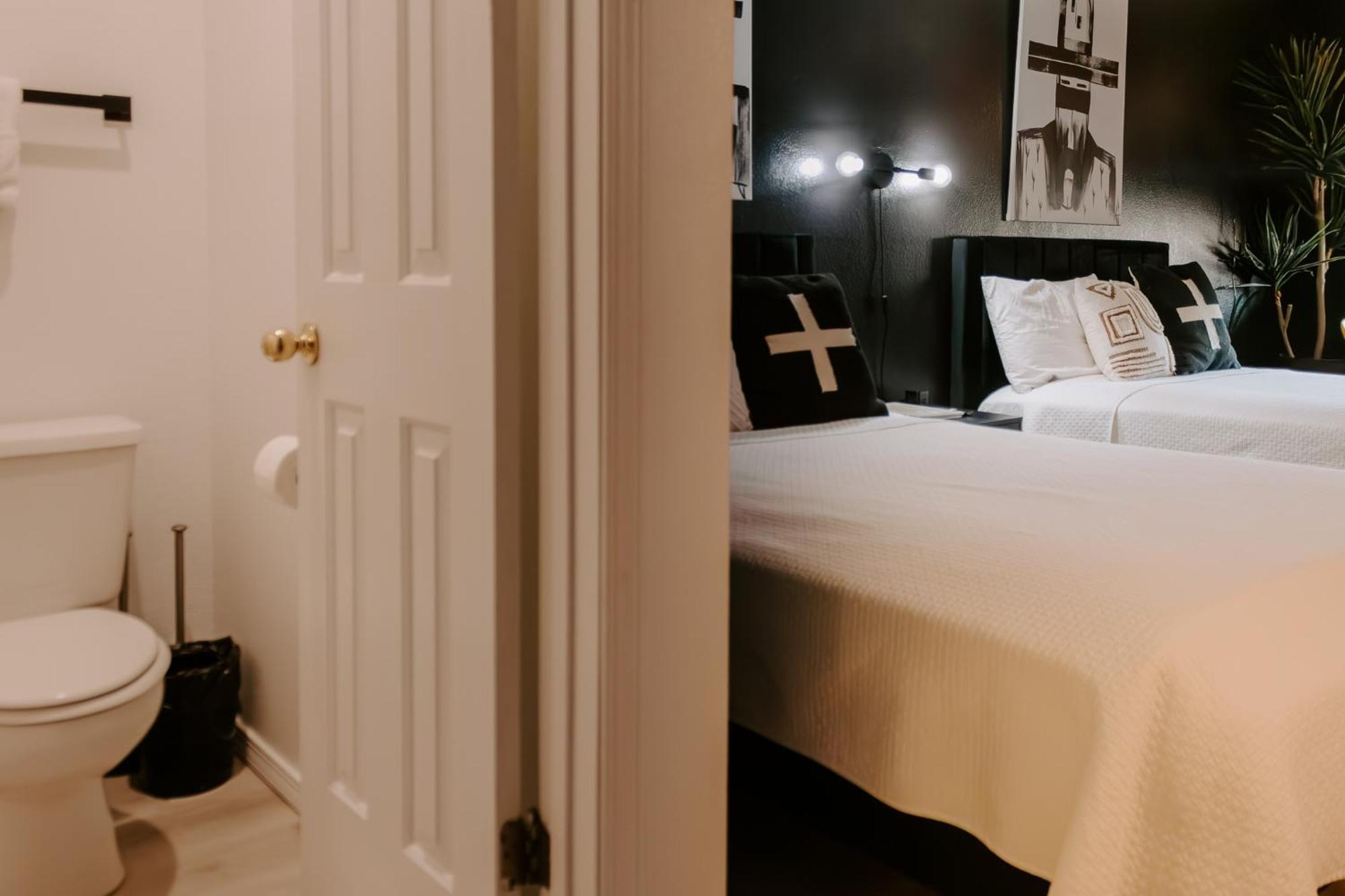 The Cowboy Motel Camp Wood 외부 사진